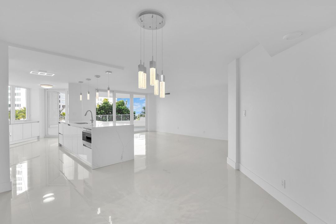 For Sale: $1,650,000 (2 beds, 2 baths, 1446 Square Feet)