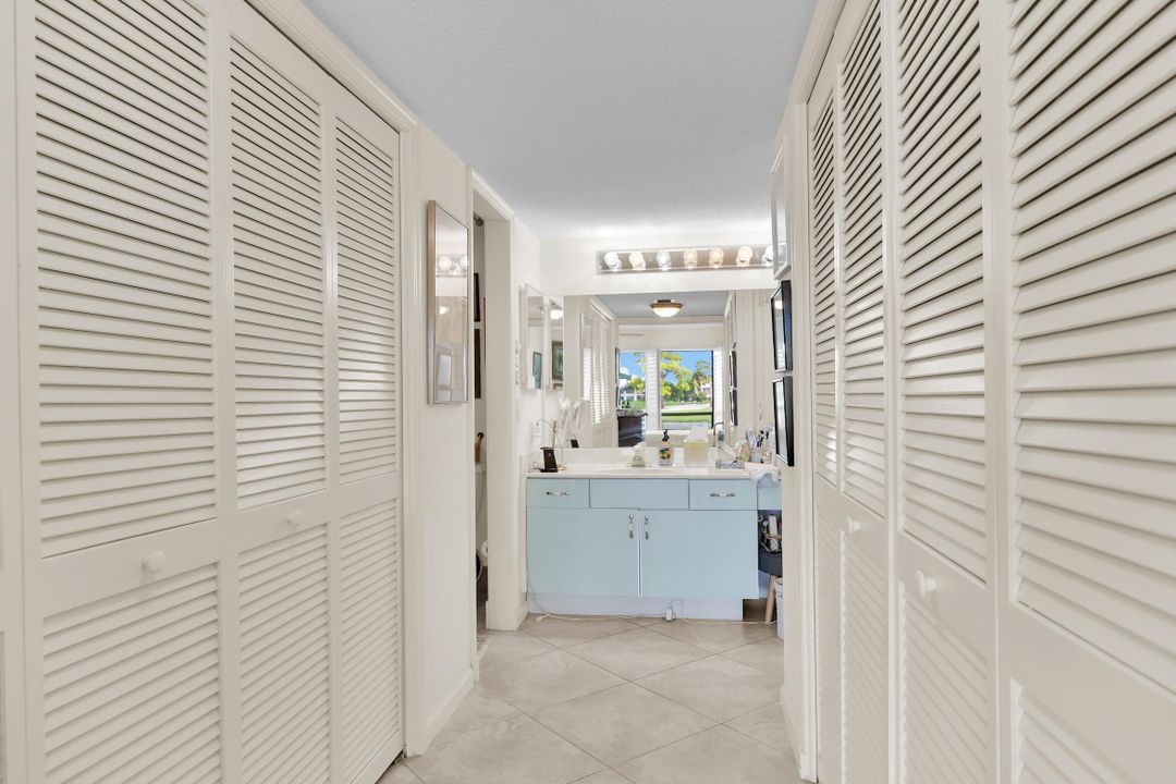 For Sale: $585,000 (3 beds, 2 baths, 1958 Square Feet)