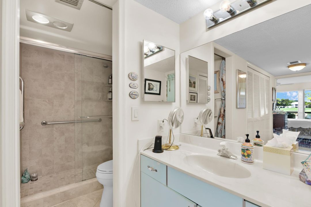 For Sale: $585,000 (3 beds, 2 baths, 1958 Square Feet)