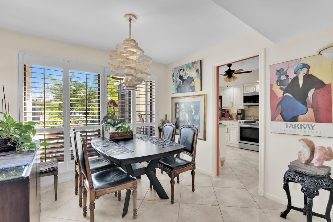 For Sale: $585,000 (3 beds, 2 baths, 1958 Square Feet)