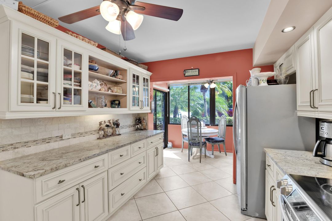 For Sale: $585,000 (3 beds, 2 baths, 1958 Square Feet)