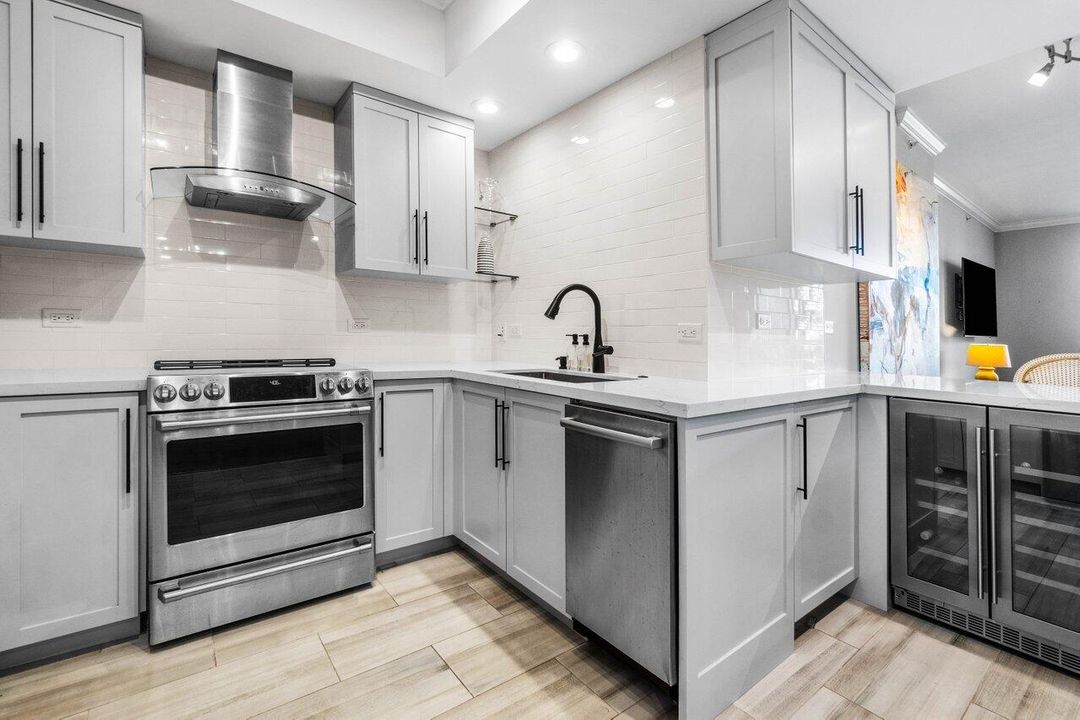 For Rent: $4,500 (2 beds, 2 baths, 1744 Square Feet)