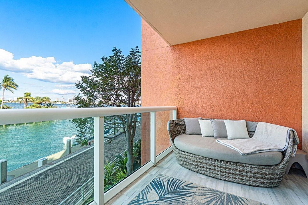 For Rent: $4,500 (2 beds, 2 baths, 1744 Square Feet)