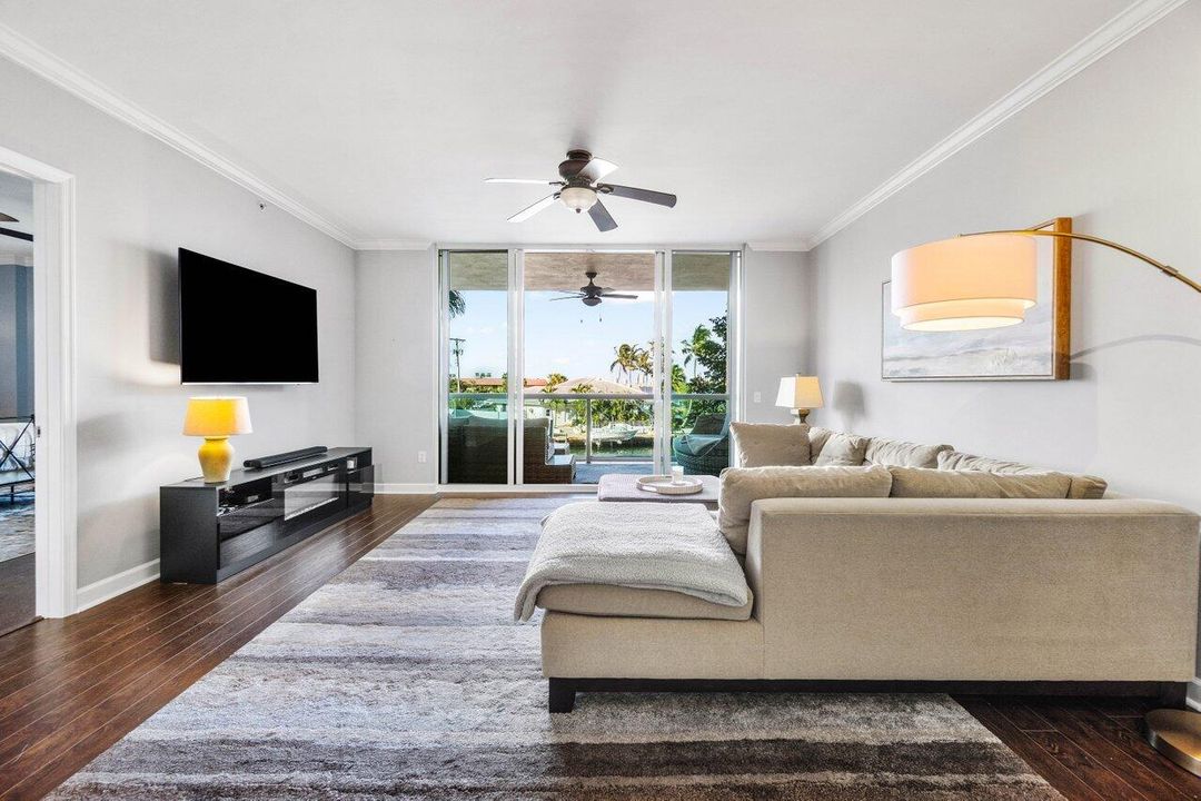 For Rent: $4,500 (2 beds, 2 baths, 1744 Square Feet)