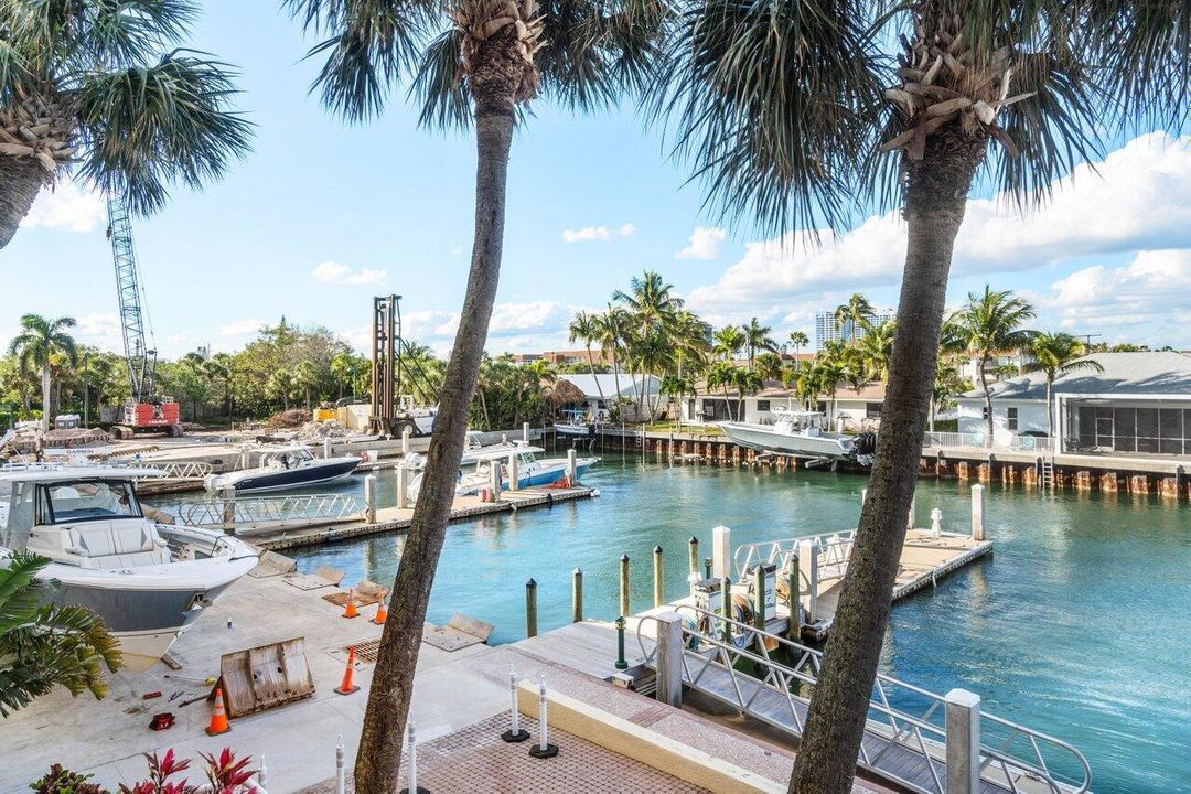 For Rent: $4,500 (2 beds, 2 baths, 1744 Square Feet)