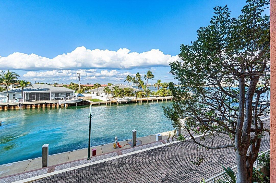 For Rent: $4,500 (2 beds, 2 baths, 1744 Square Feet)