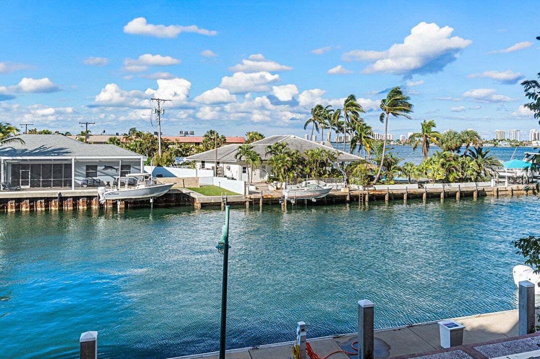 For Rent: $4,500 (2 beds, 2 baths, 1744 Square Feet)