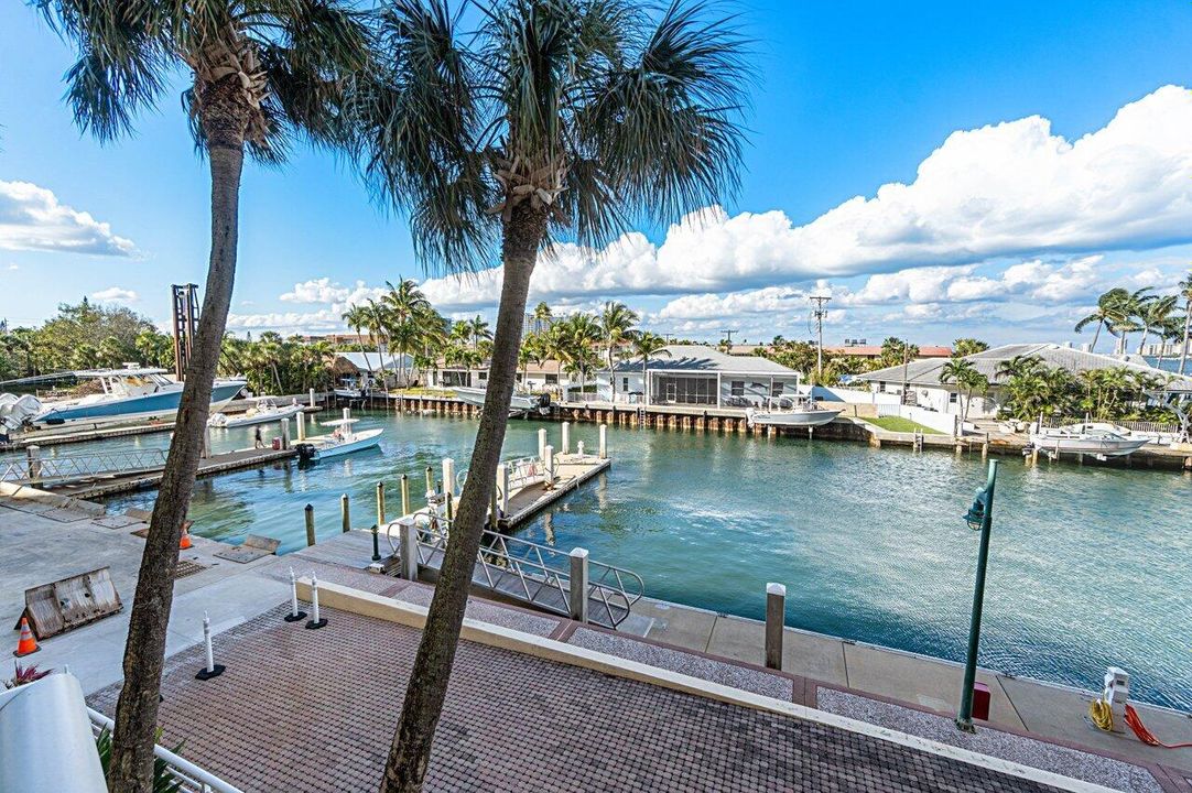 For Rent: $4,500 (2 beds, 2 baths, 1744 Square Feet)