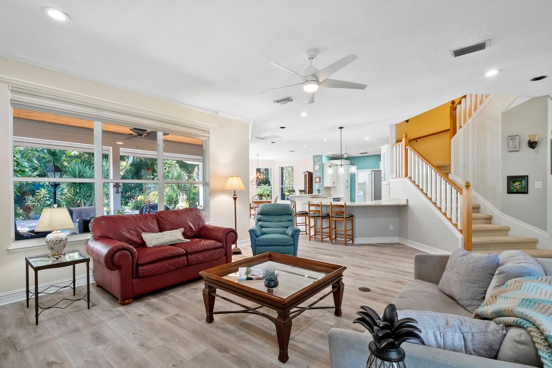 待售: $1,295,000 (4 贝兹, 3 浴室, 2729 平方英尺)