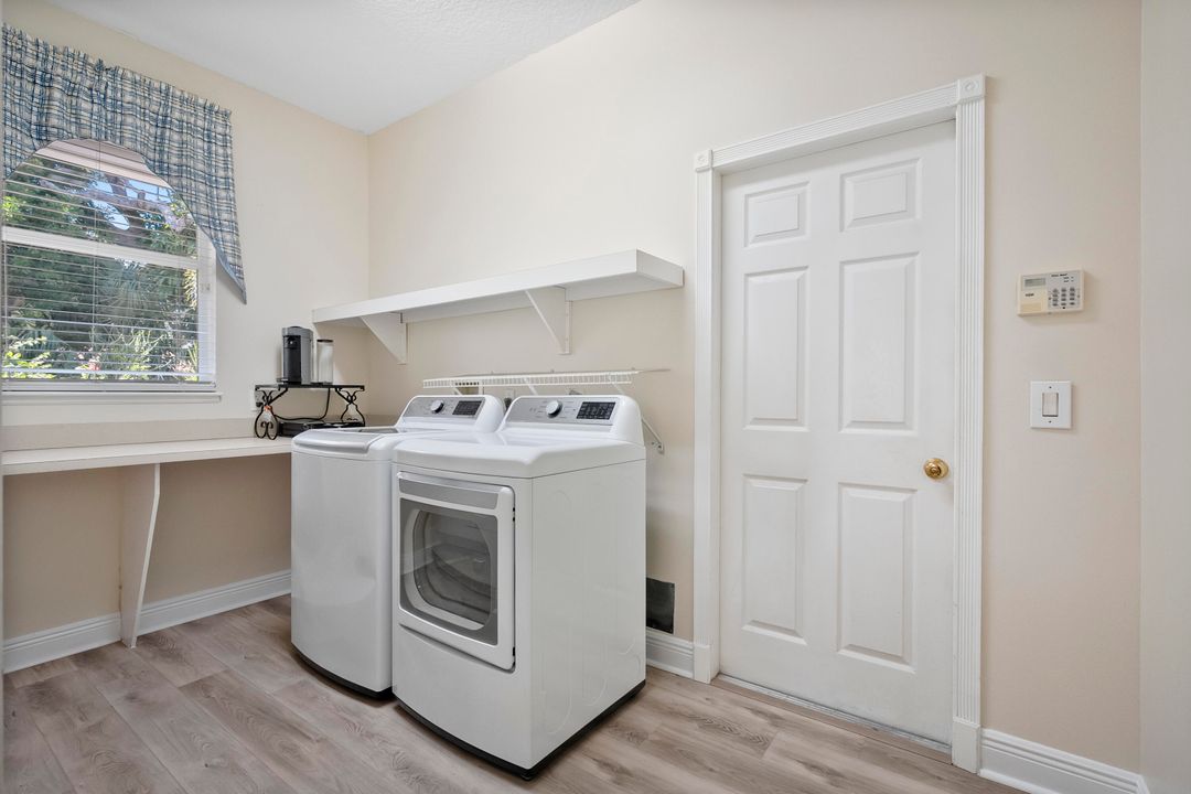 待售: $1,295,000 (4 贝兹, 3 浴室, 2729 平方英尺)