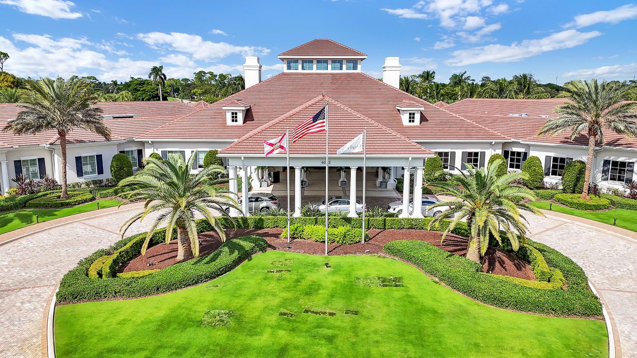 For Sale: $585,000 (3 beds, 2 baths, 1958 Square Feet)