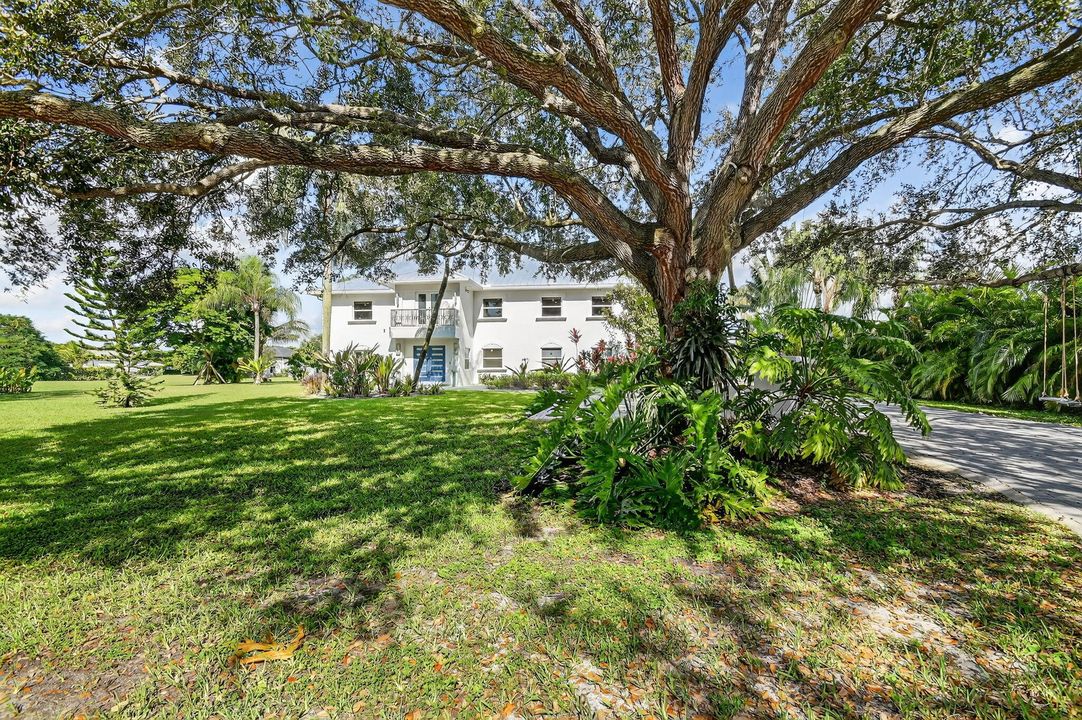 For Rent: $29,900 (5 beds, 4 baths, 4000 Square Feet)