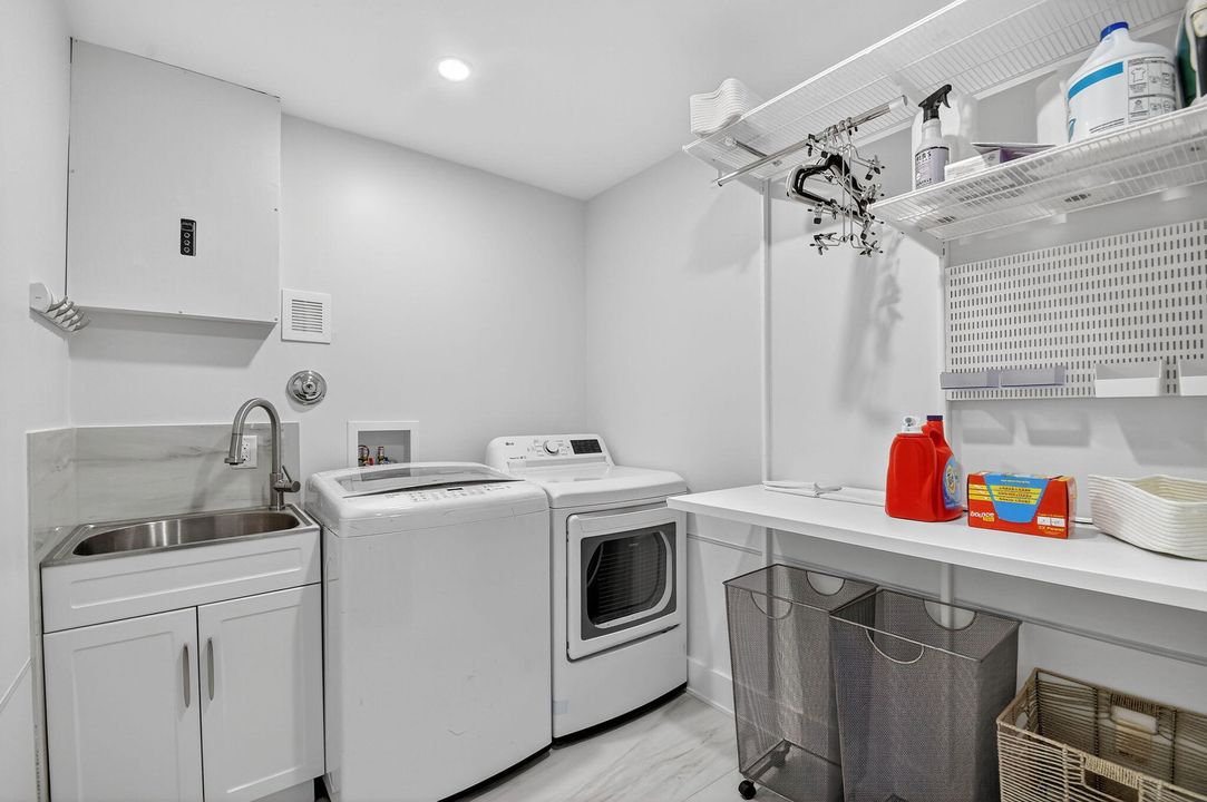 For Rent: $29,900 (5 beds, 4 baths, 4000 Square Feet)