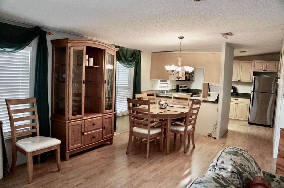 En Venta: $49,999 (2 camas, 2 baños, 1056 Pies cuadrados)