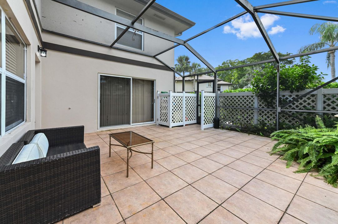 En Venta: $334,000 (2 camas, 2 baños, 1398 Pies cuadrados)