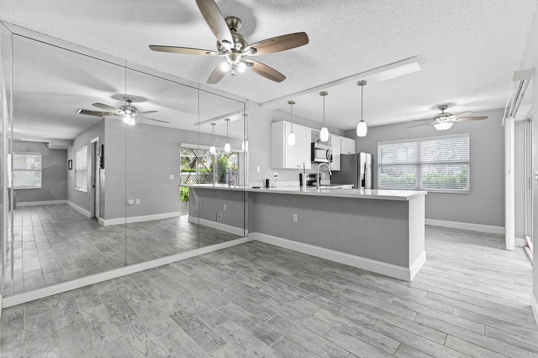 En Venta: $334,000 (2 camas, 2 baños, 1398 Pies cuadrados)