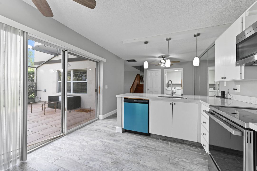 En Venta: $334,000 (2 camas, 2 baños, 1398 Pies cuadrados)