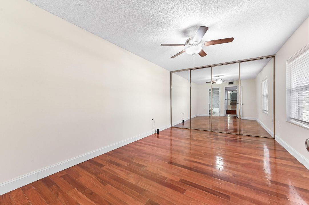 En Venta: $334,000 (2 camas, 2 baños, 1398 Pies cuadrados)