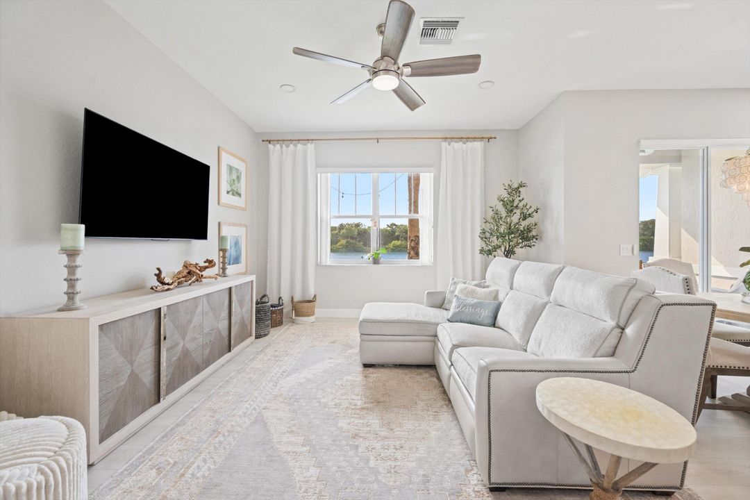 Active With Contract: $439,000 (3 beds, 2 baths, 1455 Square Feet)