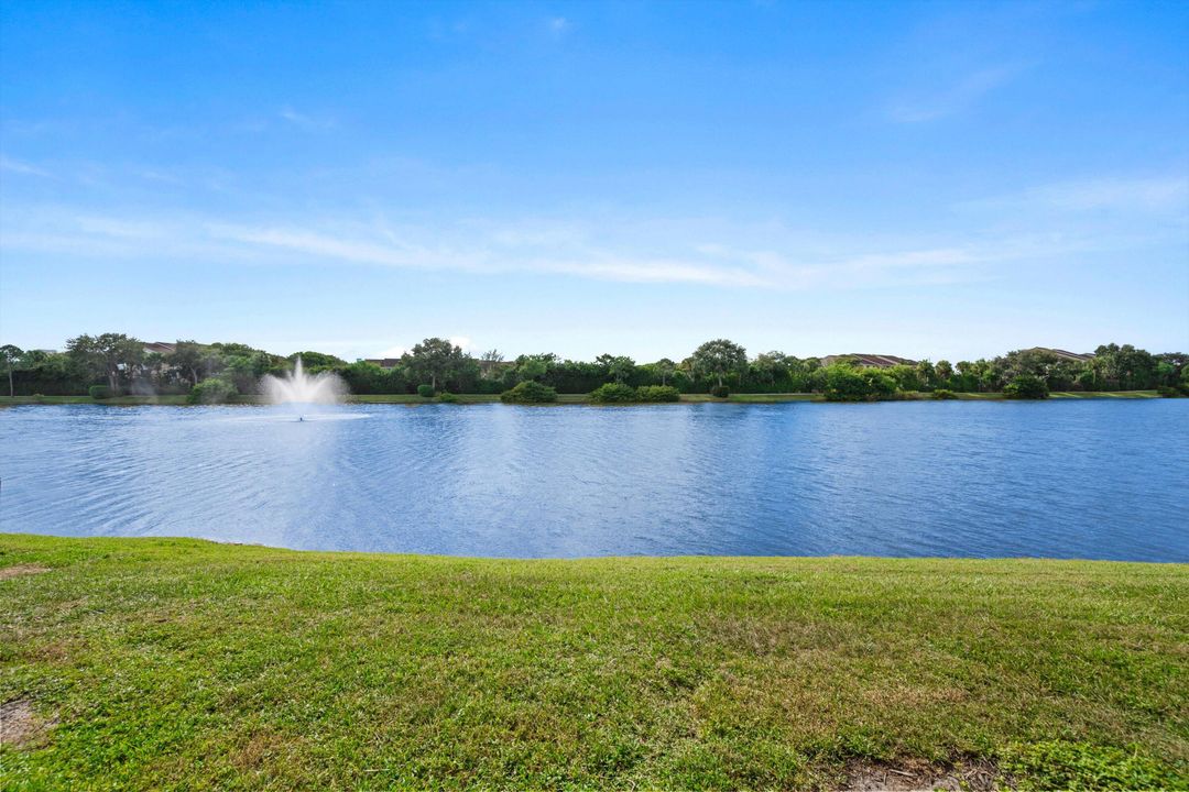 Active With Contract: $439,000 (3 beds, 2 baths, 1455 Square Feet)