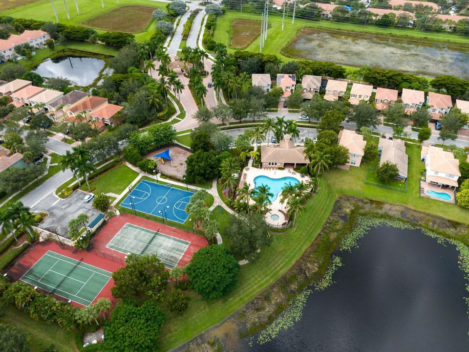 For Sale: $637,999 (5 beds, 3 baths, 2677 Square Feet)