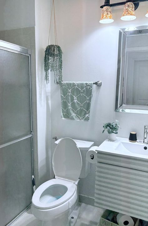 For Sale: $637,999 (5 beds, 3 baths, 2677 Square Feet)