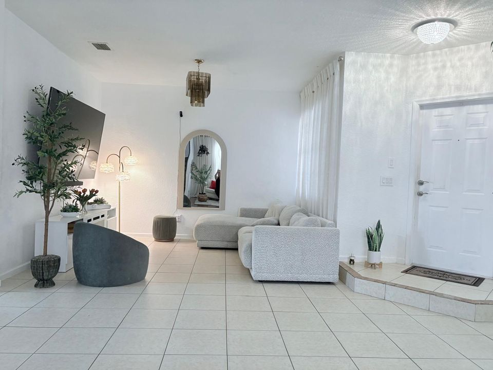 For Sale: $637,999 (5 beds, 3 baths, 2677 Square Feet)