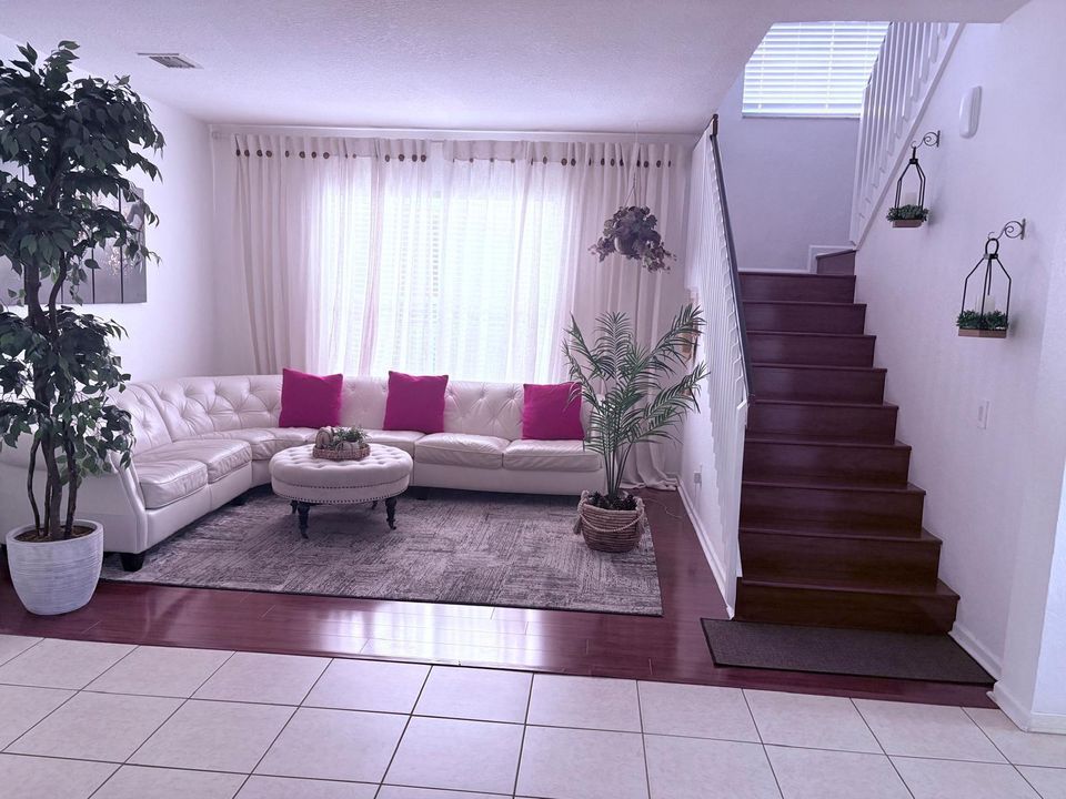 For Sale: $637,999 (5 beds, 3 baths, 2677 Square Feet)