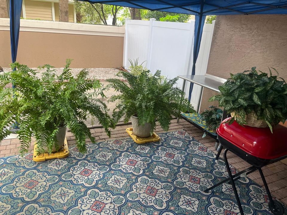 For Sale: $637,999 (5 beds, 3 baths, 2677 Square Feet)