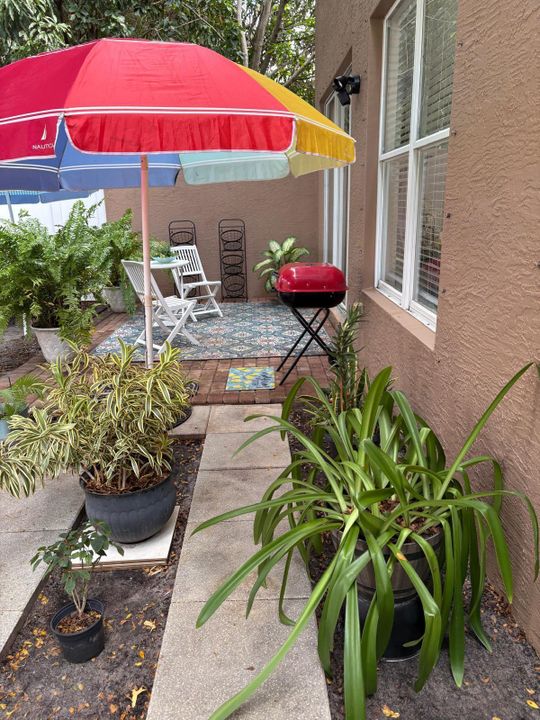 For Sale: $637,999 (5 beds, 3 baths, 2677 Square Feet)