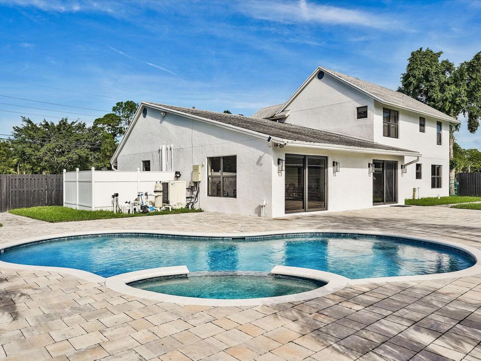 For Rent: $10,000 (4 beds, 2 baths, 2358 Square Feet)