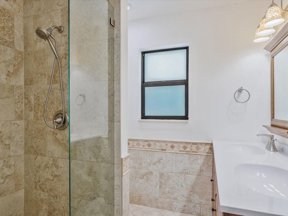 For Rent: $10,000 (4 beds, 2 baths, 2358 Square Feet)