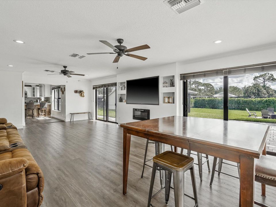 For Rent: $10,000 (4 beds, 2 baths, 2358 Square Feet)