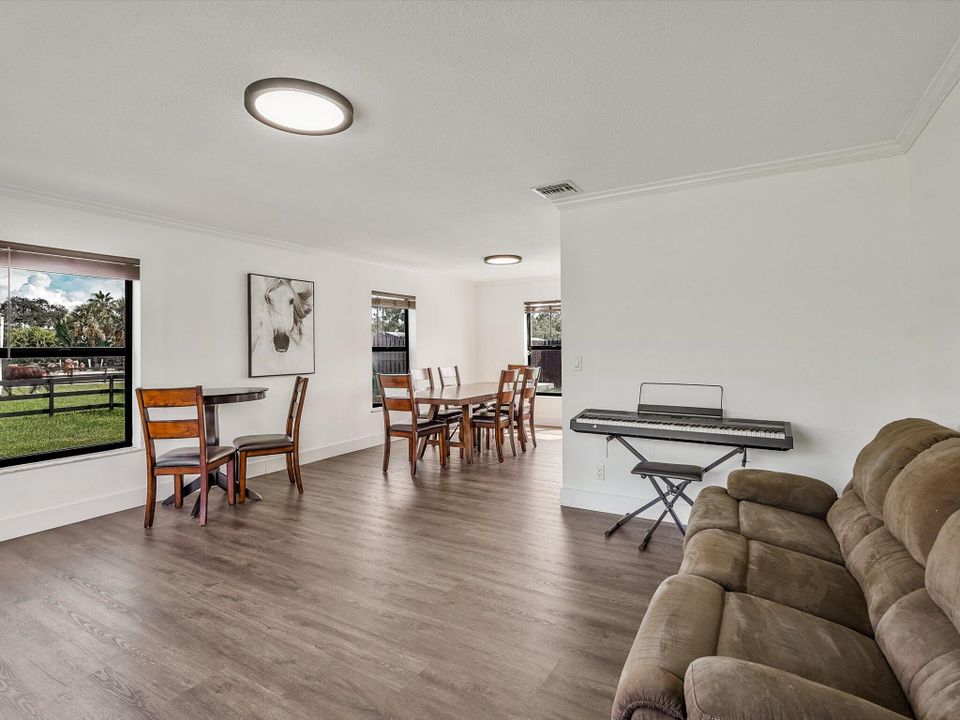 For Rent: $10,000 (4 beds, 2 baths, 2358 Square Feet)