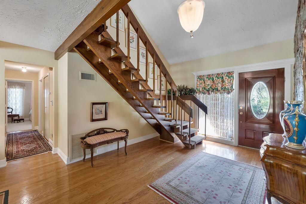 Active With Contract: $1,350,000 (4 beds, 4 baths, 2533 Square Feet)