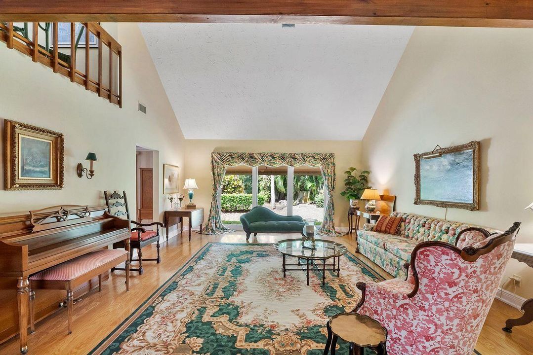 Active With Contract: $1,350,000 (4 beds, 4 baths, 2533 Square Feet)