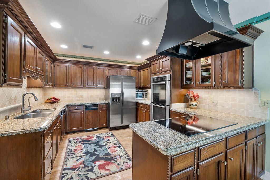 Active With Contract: $1,350,000 (4 beds, 4 baths, 2533 Square Feet)