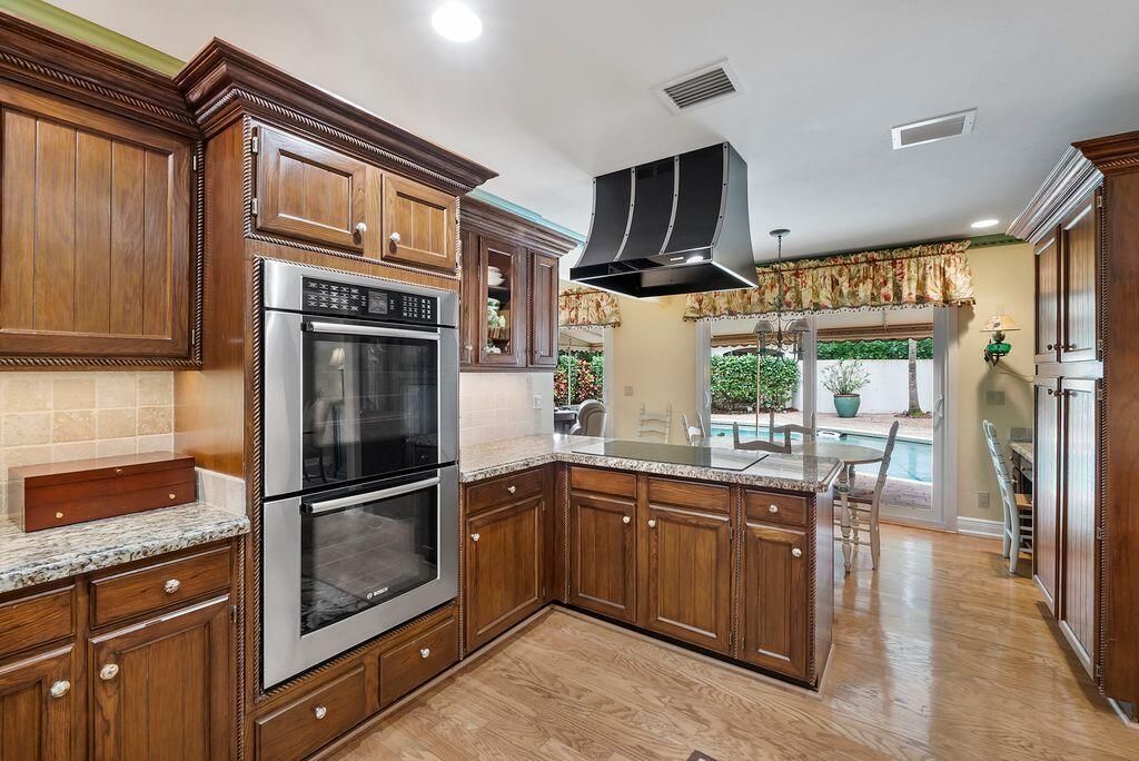 Active With Contract: $1,350,000 (4 beds, 4 baths, 2533 Square Feet)