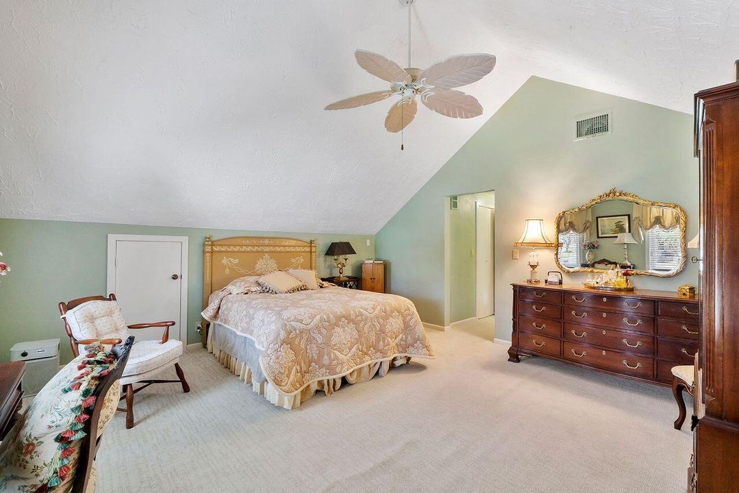 Active With Contract: $1,350,000 (4 beds, 4 baths, 2533 Square Feet)