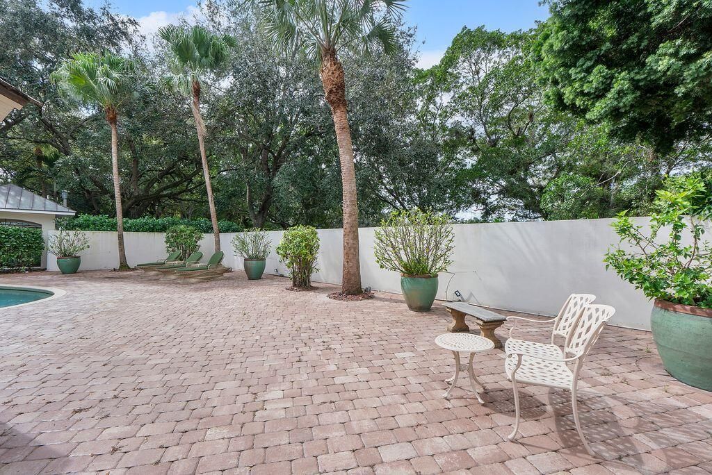 Active With Contract: $1,350,000 (4 beds, 4 baths, 2533 Square Feet)