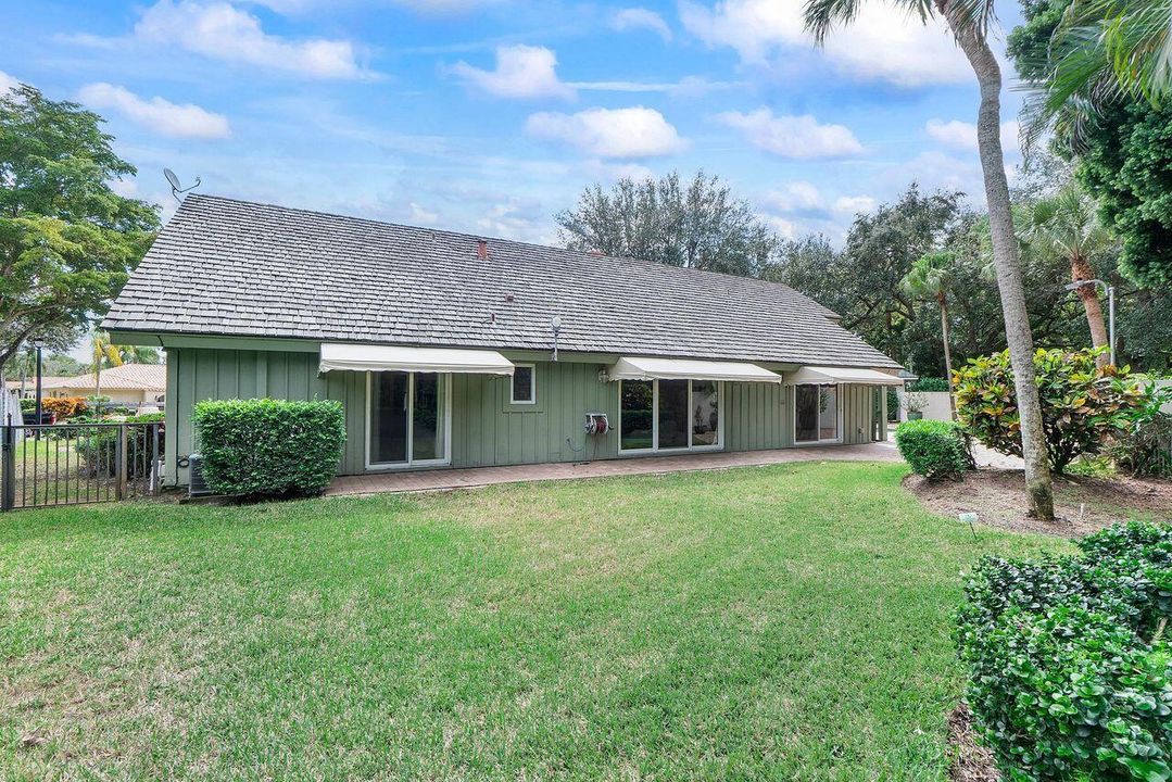 Active With Contract: $1,350,000 (4 beds, 4 baths, 2533 Square Feet)