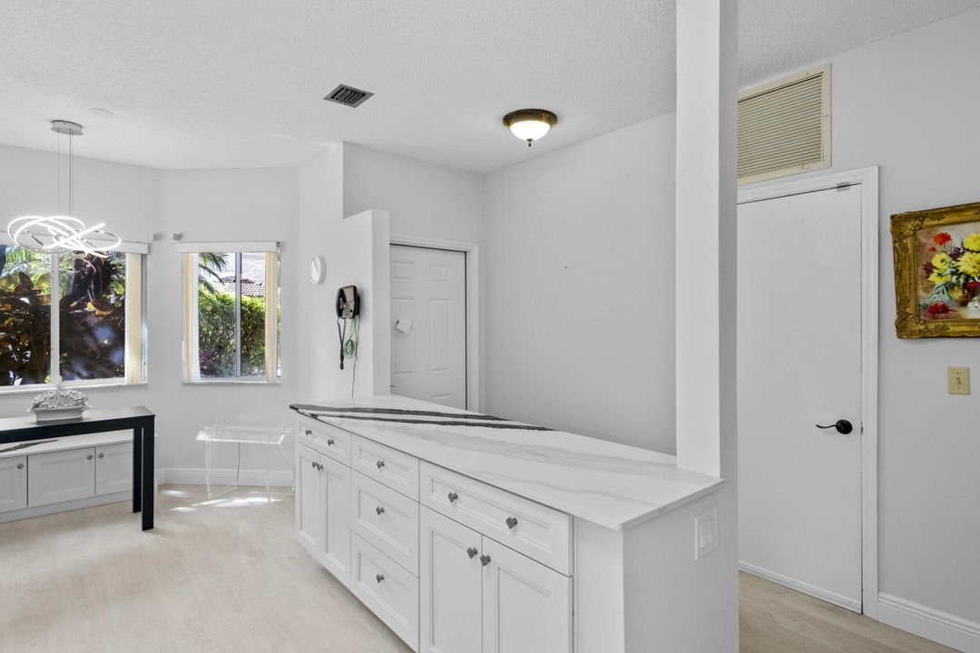 For Sale: $475,000 (3 beds, 2 baths, 1728 Square Feet)