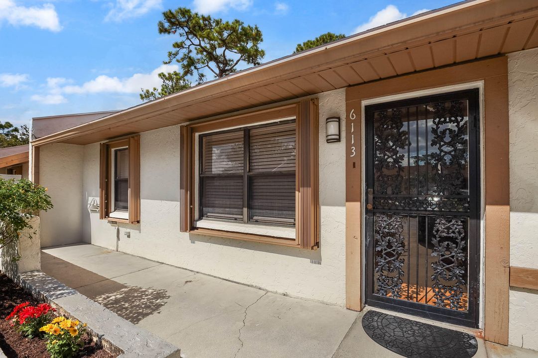 For Sale: $225,000 (2 beds, 2 baths, 1085 Square Feet)