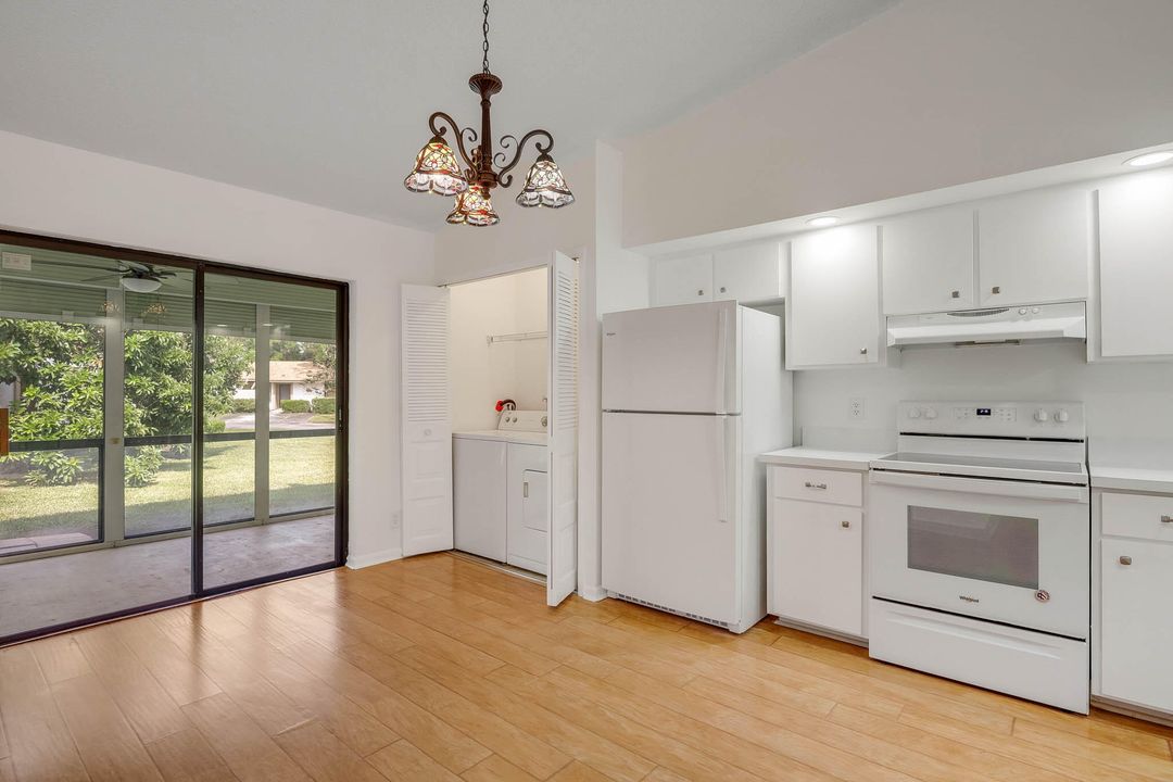 For Sale: $225,000 (2 beds, 2 baths, 1085 Square Feet)