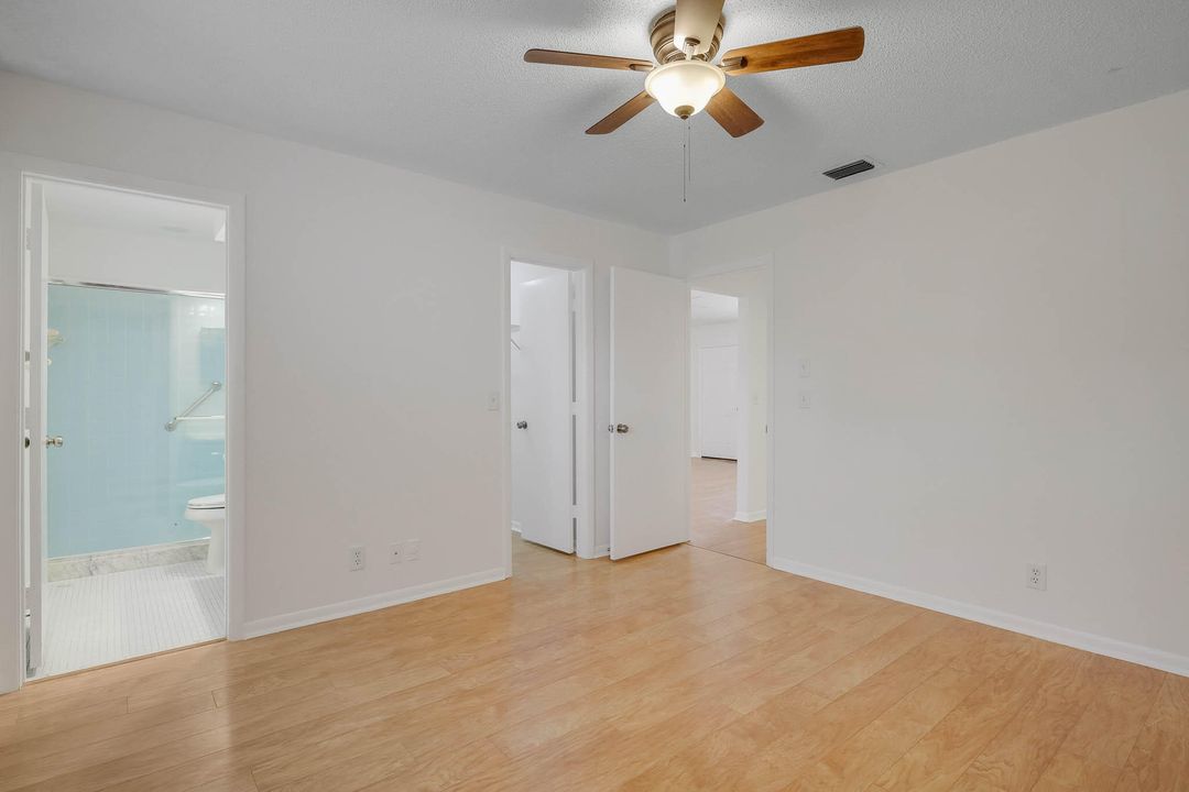 For Sale: $225,000 (2 beds, 2 baths, 1085 Square Feet)