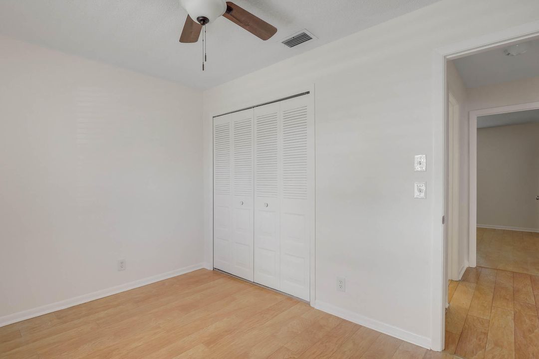 For Sale: $225,000 (2 beds, 2 baths, 1085 Square Feet)