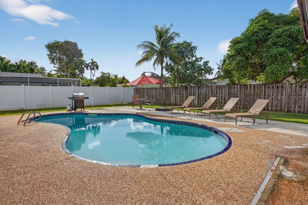 Active With Contract: $775,000 (4 beds, 3 baths, 2563 Square Feet)