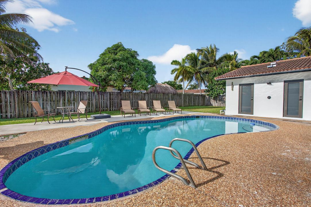 Active With Contract: $775,000 (4 beds, 3 baths, 2563 Square Feet)