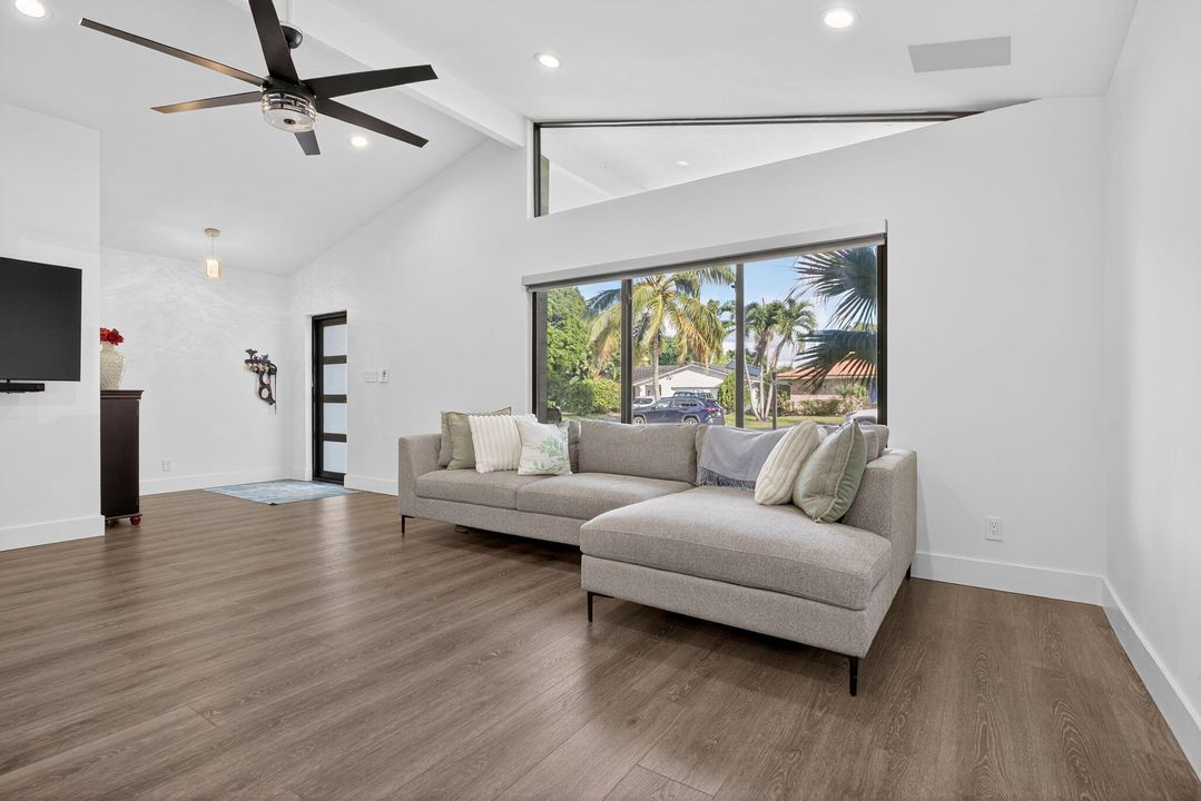 Active With Contract: $775,000 (4 beds, 3 baths, 2563 Square Feet)