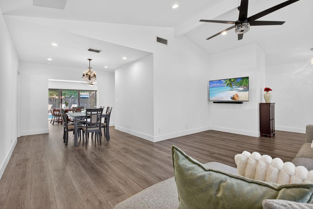 Active With Contract: $775,000 (4 beds, 3 baths, 2563 Square Feet)